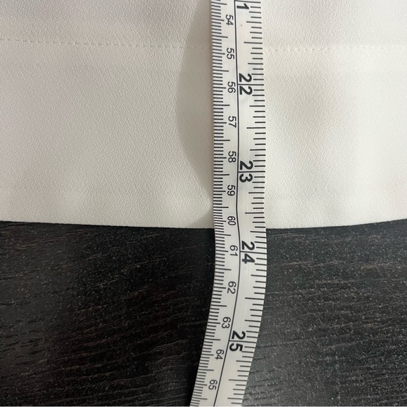 Banana Republic white elegant and stylish dress top - Picture 4 of 7